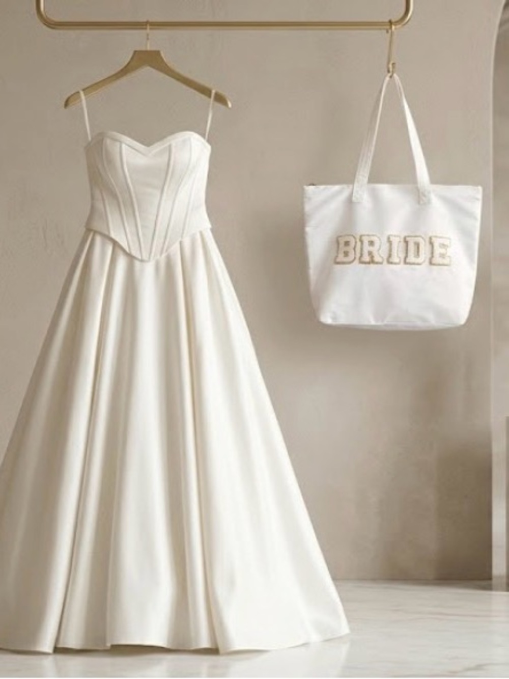 Elegant White Strapless Bridal Wedding  Dress + Free Tote